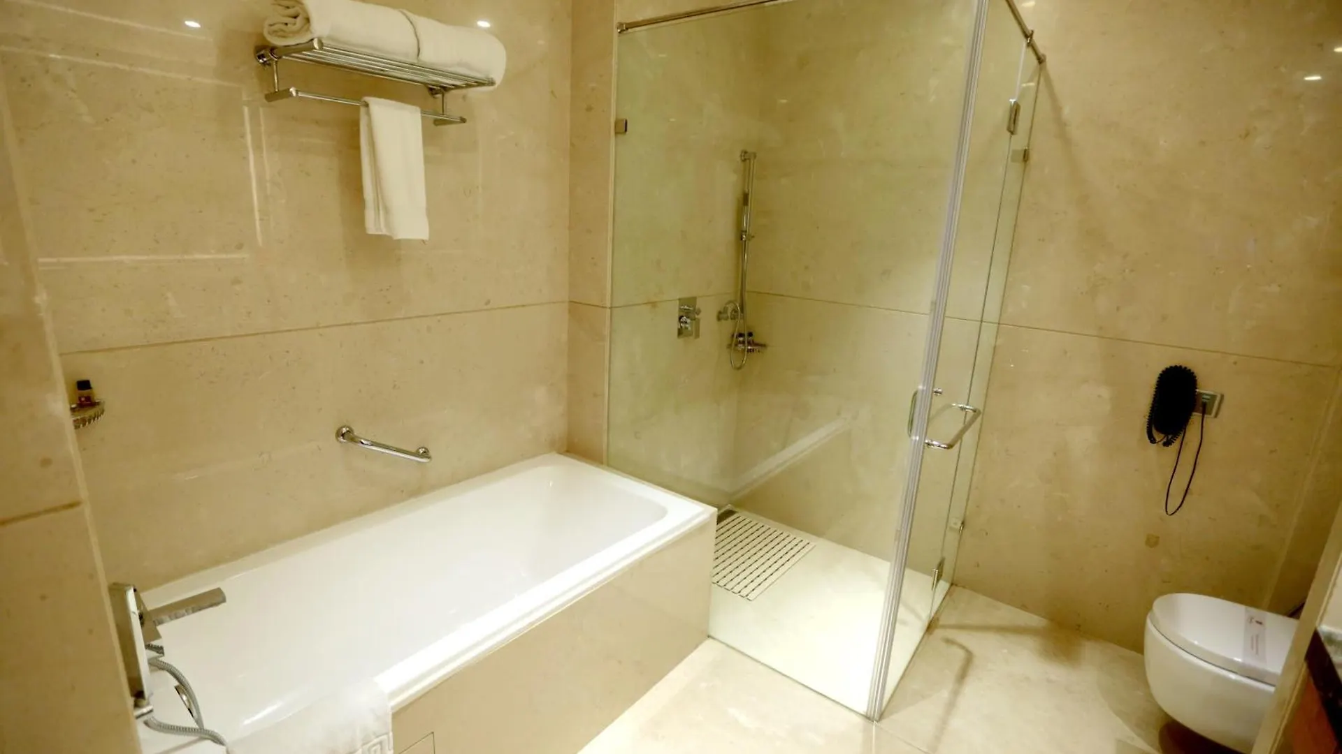 *****  Hotel Madin Varanasi India