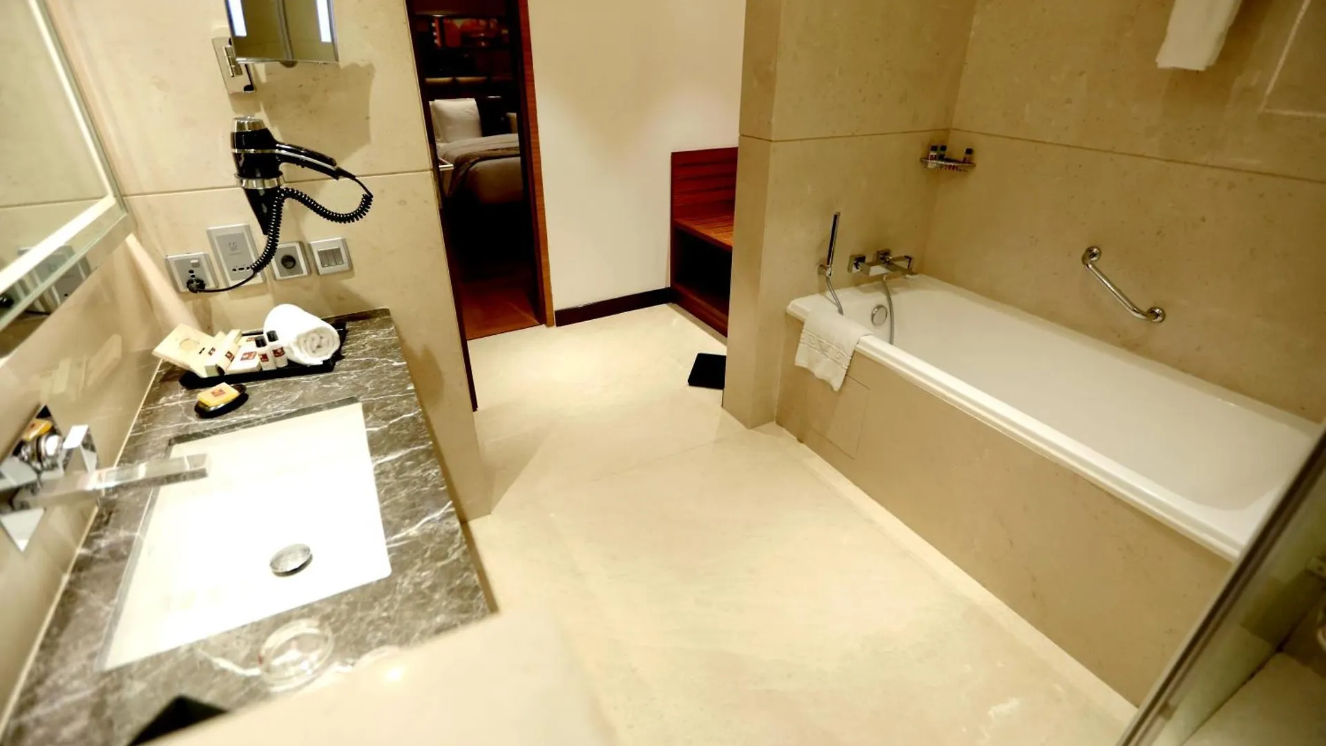 Hotel Madin Varanasi